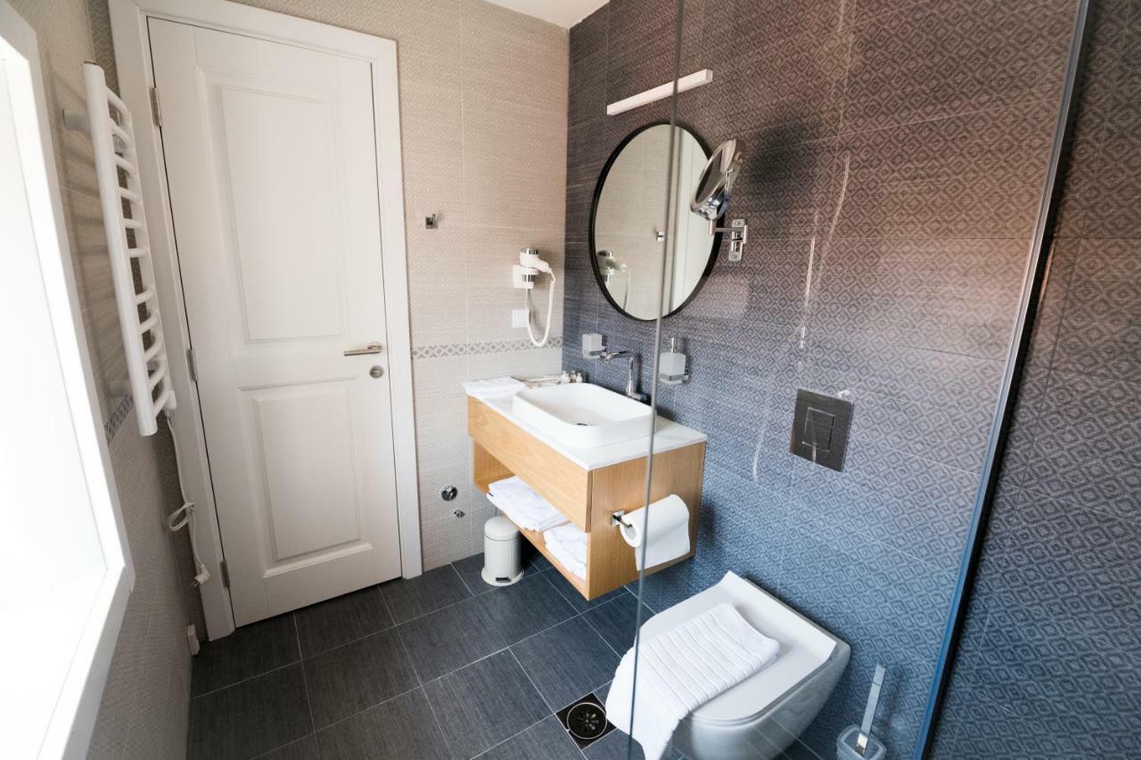 La Villa Boutique Hotel Budva Kültér fotó